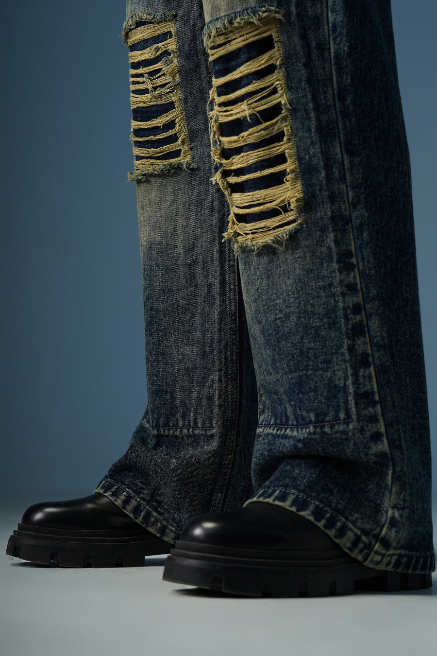 The K-DENIM - DISTRESS DENIM